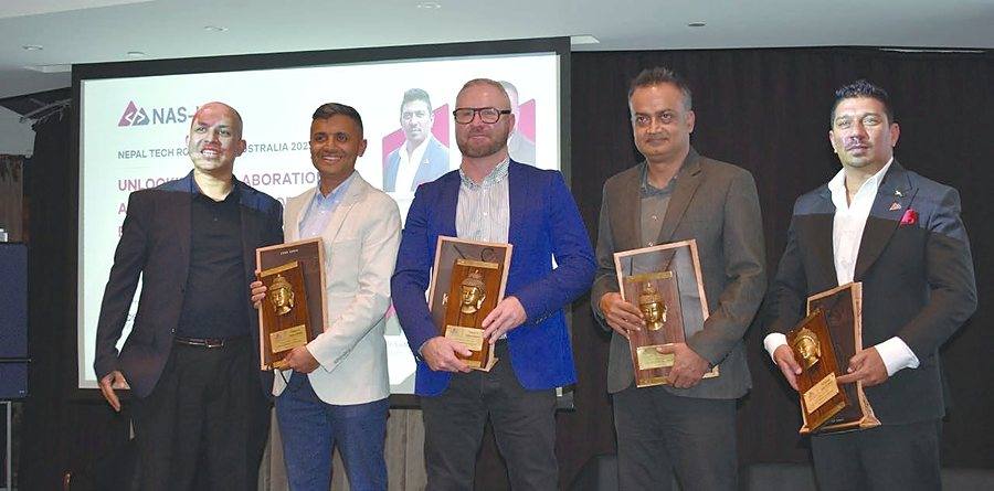 Recognition ceremony for participating companies at the Australia 2025 roadshow